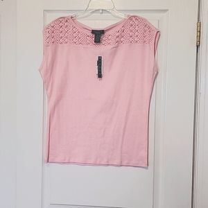 Ladies Sleeveless Crocheting Cotton Top